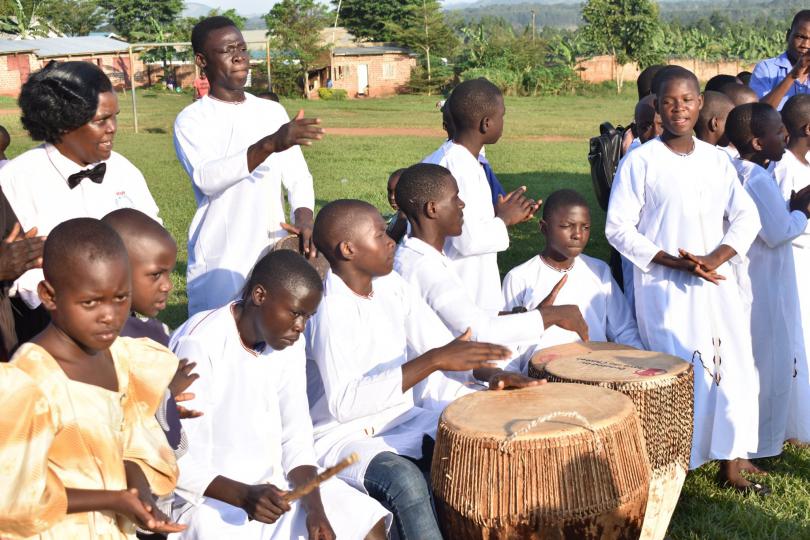 Music and dance at the ceremony