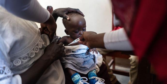 A clinic supported by Save the Children in northern Uganda. Frederik Lerneryd / Save the Children