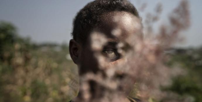 Mangeni in the settlement. Frederik Lerneryd / Save the Children